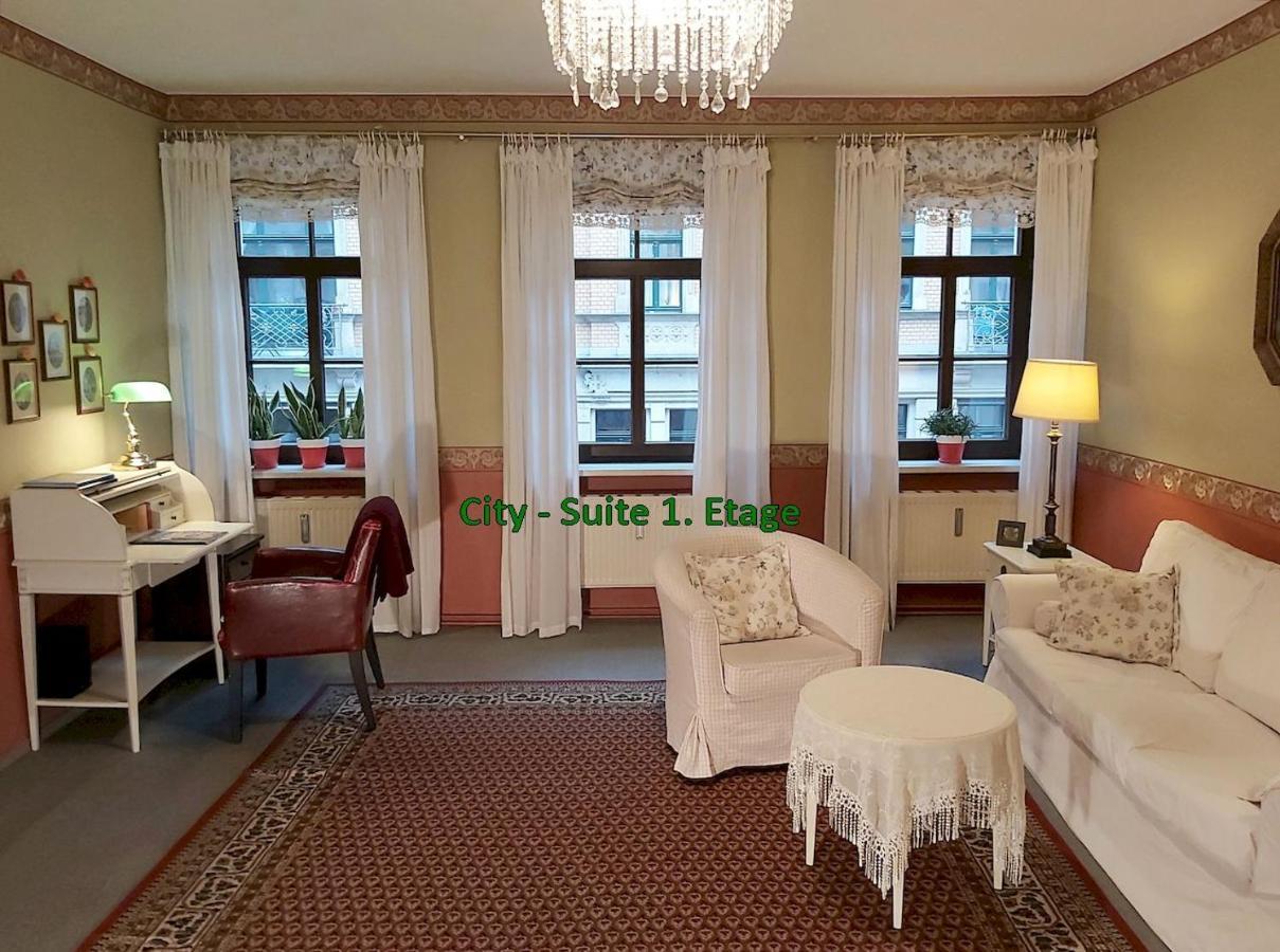 City-Ferienwohnungen-Dresden - Zentral Gelegen Im Haus Louisenstrasse 11 - Dresden-Neustadt Екстер'єр фото