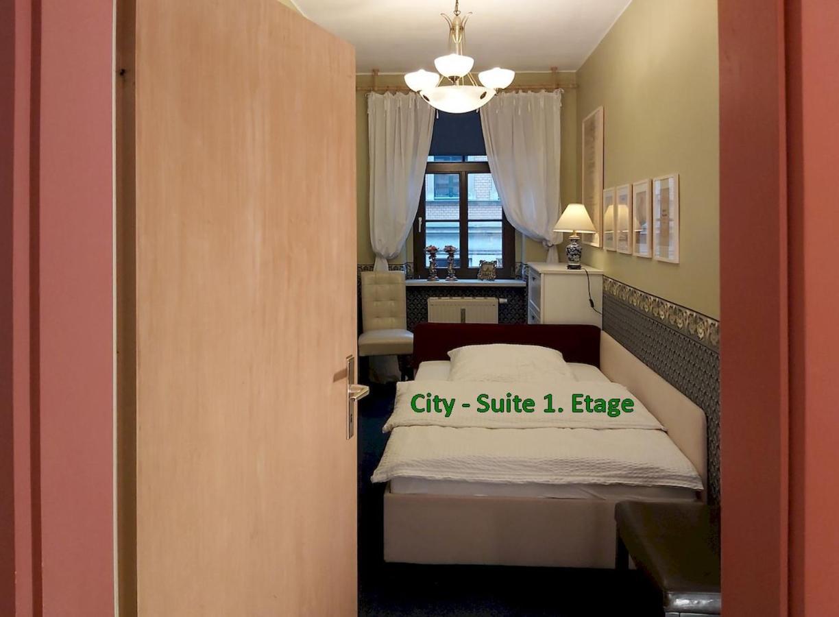 City-Ferienwohnungen-Dresden - Zentral Gelegen Im Haus Louisenstrasse 11 - Dresden-Neustadt Екстер'єр фото
